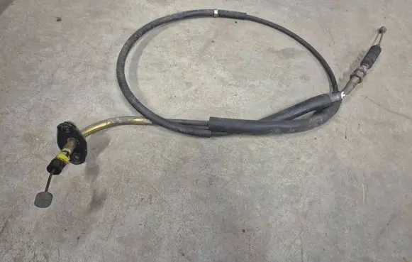 Mitsubishi Pajero Sport I Throttle cable 
