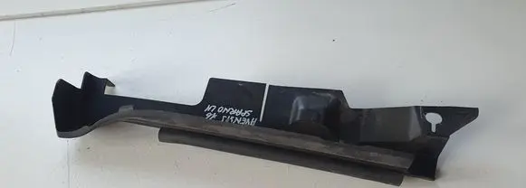 Toyota Avensis T270 Fender end trim 