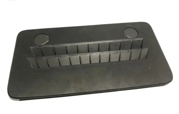 Rear air vent grill
