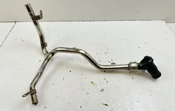 Engine coolant pipe/hose