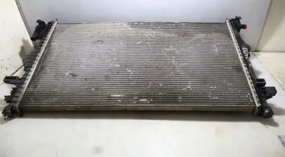 Opel Insignia A Coolant radiator
