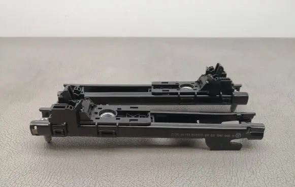 Mercedes-Benz GLC X253 C253 Seat belt height adjuster A0008600388
