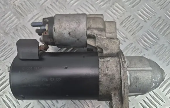 Mercedes-Benz E W212 Starter motor A2719060200 0001147408