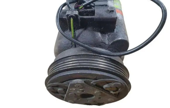 Audi A4 S4 B5 8D Air conditioning (A/C) compressor (pump) 8D0260805