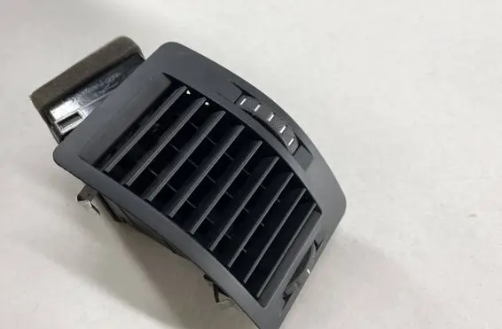 Skoda Octavia Mk2 (1Z) Dashboard side air vent grill/cover trim 1Z0819701 0601409