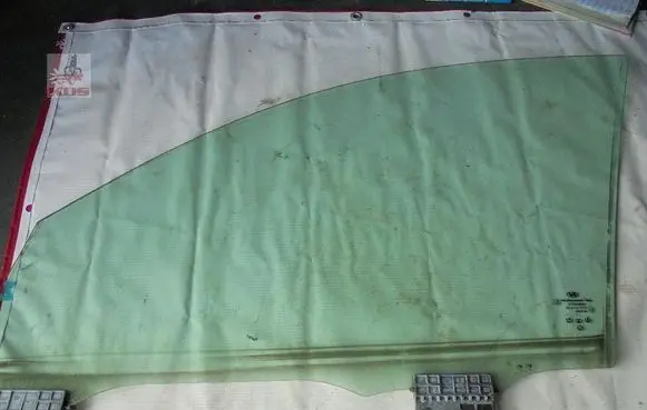 Hyundai Genesis Front windscreen/windshield window 