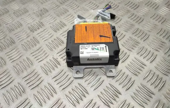Nissan Qashqai Airbag control unit/module 988204EH0C 627260200