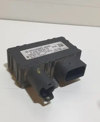 Mercedes-Benz A W169 Glow plug pre-heat relay A6401530479 899087000