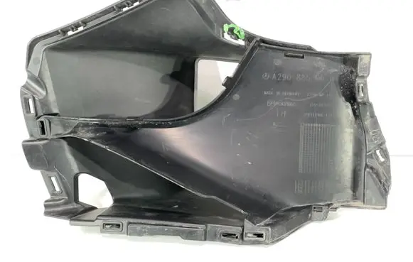 Mercedes-Benz AMG GT 4 x290 w290 Intercooler air guide/duct channel A2908850904