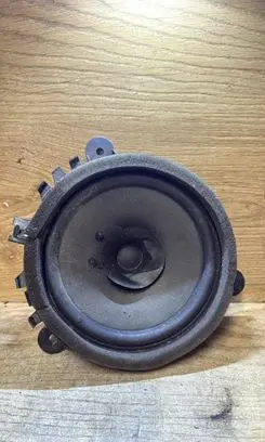 Volvo XC70 Front door speaker 30657444 M5XUG 09W43