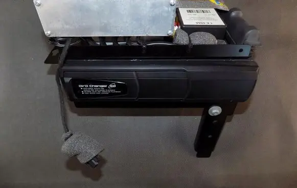 CD/DVD changer