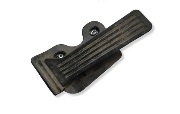 Mazda 3 III Accelerator throttle pedal GHP941600C 30092014 6PV31204107