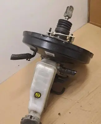 Hyundai i20 (PB PBT) Brake booster 585001J200