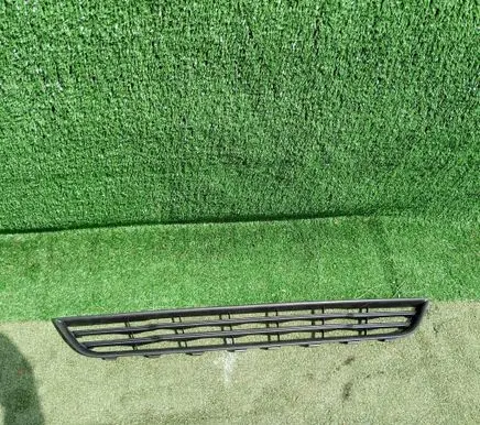 Ford Fiesta Front bumper lower grill C1BB17K945AA