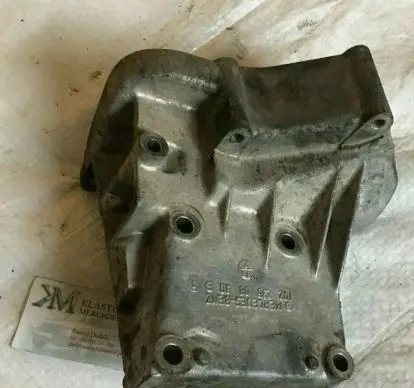 Mercedes-Benz E W124 Other engine bay part 1022360830