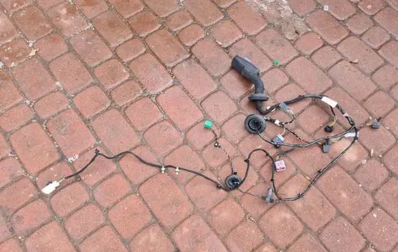 Opel Astra K EUR ISO radio connector 39195380