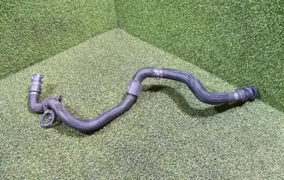 Opel Movano B Engine coolant pipe/hose 140552078R