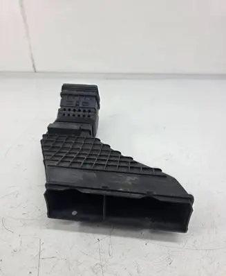 KIA Sportage Air intake duct part 28210D3100