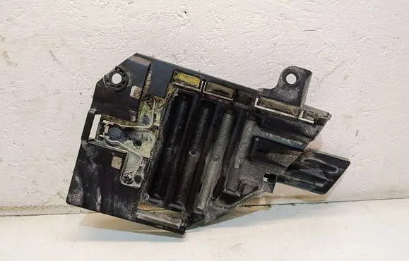 Land Rover Discovery Sport Headlight/headlamp mounting bracket 