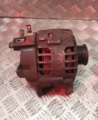 Volkswagen Polo IV 9N3 Generator/alternator 03D9C3025J
