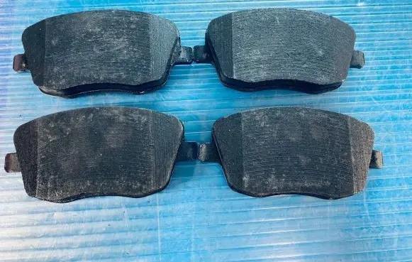 Seat Cordoba (6L) Brake pads (front) GDB1414 90R01107 SK6Q0698151A