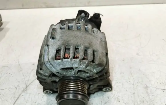 Citroen Berlingo Generator/alternator AV6N10300GC 30659390 112133220
