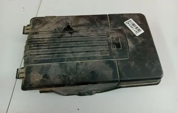 Skoda Octavia Mk2 (1Z) Battery box tray cover/lid 1K0915443A