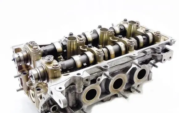 Lexus IS III XE30 Engine head 