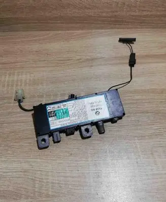 BMW 5 E39 Aerial antenna amplifier 8364084