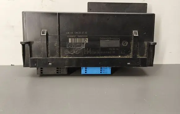 BMW 3 E90 E91 Comfort/convenience module 9131782 106818 099A