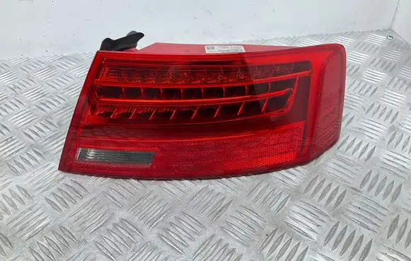 Audi A5 8T 8F Rear/tail lights 8T0945096H