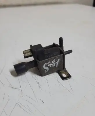 Mercedes-Benz E W124 Turbo solenoid valve 0015407097