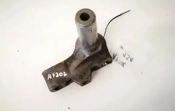 Audi A3 S3 8L Engine mounting bracket