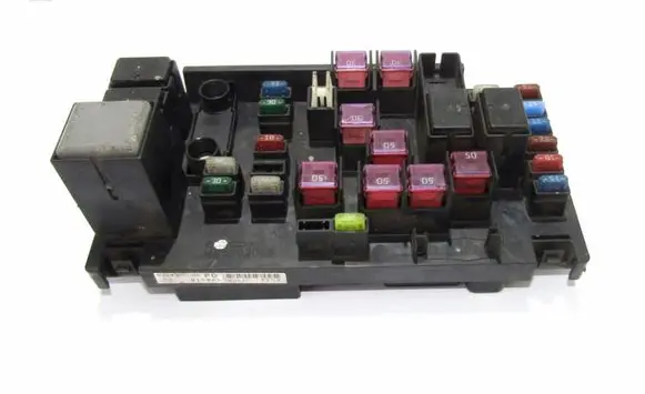 Subaru Forester SH Fuse module MB100200B