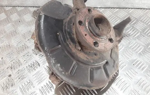 Skoda Fabia Mk2 (5J) Front wheel hub spindle knuckle