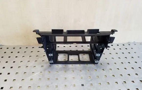 Radio/GPS head unit trim