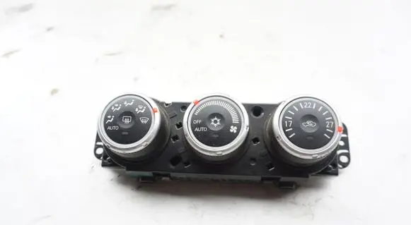 Mitsubishi Outlander Climate control unit