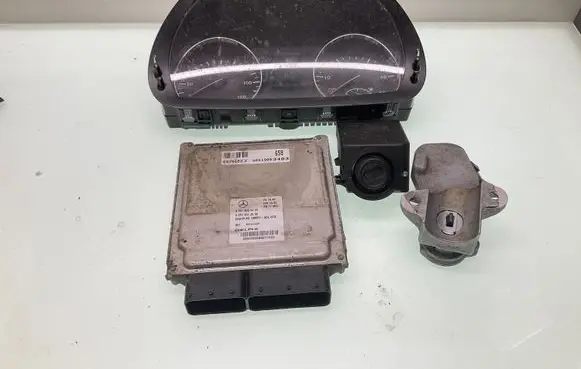 Mercedes-Benz Sprinter W906 Engine control unit/module A6519003403 A6519013502