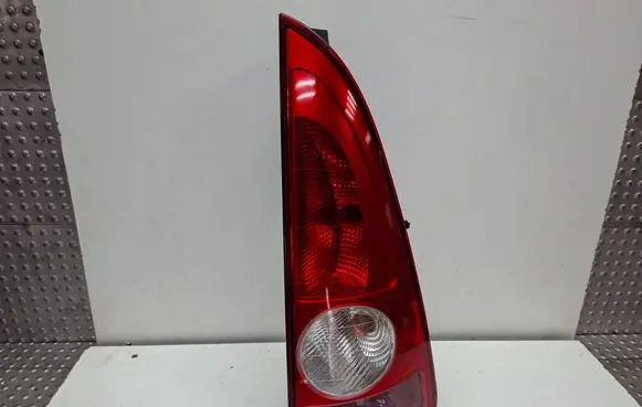 Renault Espace IV Rear/tail lights S27639867 8200027152