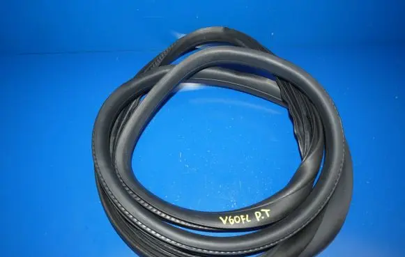 Volvo V60 Rubber seal rear door