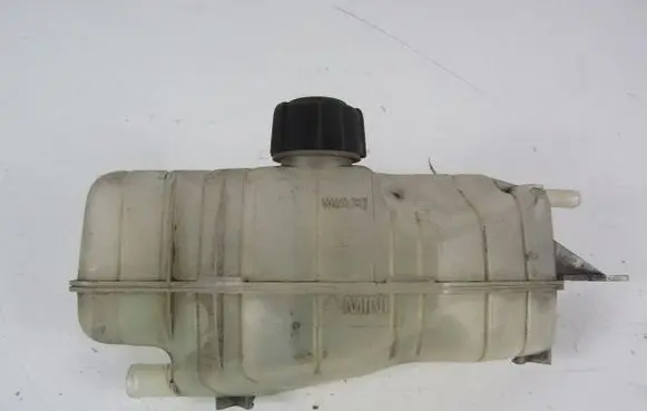 Nissan Note (E11) Coolant expansion tank/reservoir 
