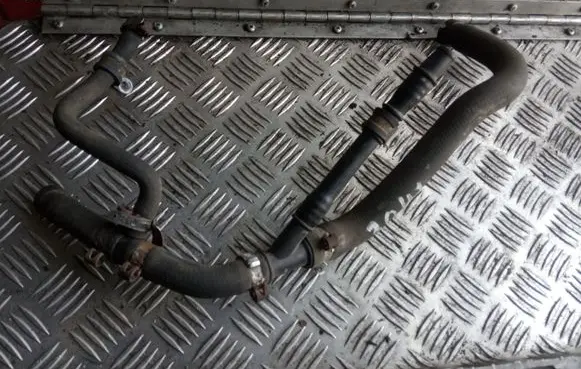 Iveco Daily 4th gen Engine coolant pipe/hose