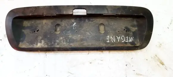 Trunk door license plate light bar