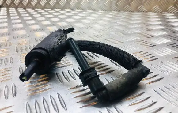 Volkswagen Golf V Windscreen/windshield washer pump 1J0973722A
