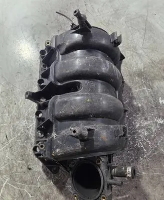 Volkswagen Polo III 6N 6N2 6NF Intake manifold 036129711