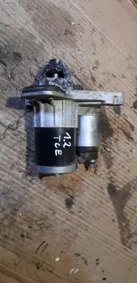 Renault Megane IV Starter motor 233000557R
