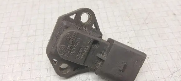 Volkswagen PASSAT B5 Air pressure sensor 038906051