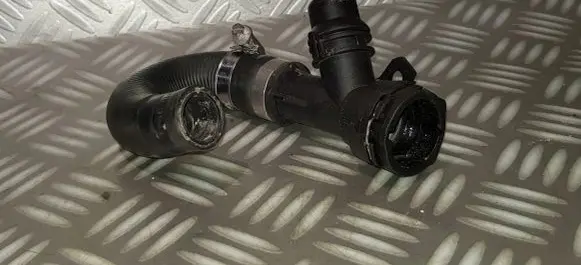 BMW 5 E60 E61 Oil cooling pipe 7805356