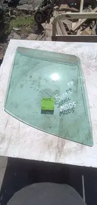 Renault Scenic I Front door window glass four-door 1212123