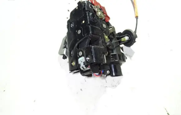 Audi A4 S4 B6 8E 8H Rear door lock 8E0839015C